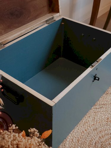 Lucienne, la malle en bois N°218