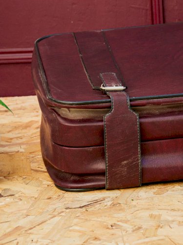 Lucienne, la malle en simili cuir N°170