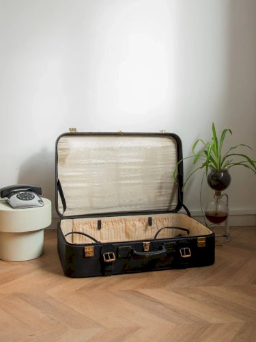 Lucienne, la malle en simili cuir noir N°204