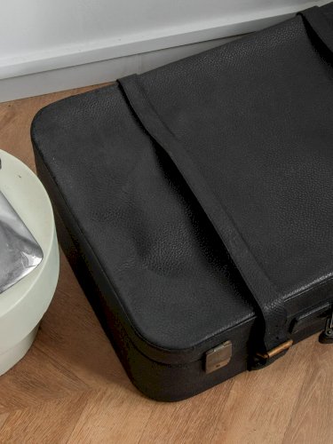 Lucienne, la malle en simili cuir noir N°204