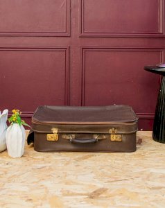Lucienne, the brown faux leather trunk No. 171