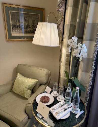 Luminaire De Luxe Doré Signé Chapman USA provenance Hôtel George V Paris Liseuse