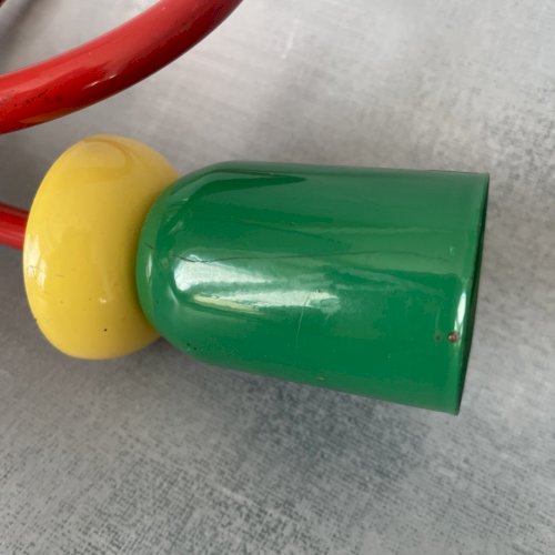 Luminaire lustre suspension vintage rouge vert jaune style Memphis circa 1980