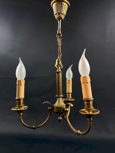 Lustre à 3 feux en bronze de style Louis XVI