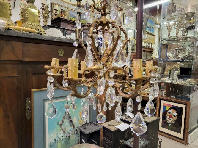 LUSTRE A PAMPILLES CRISTAL ET BRONZE N 29