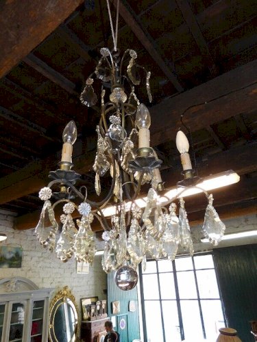 LUSTRE A PAMPILLES ET LAITON 6 AMPOULES N 7