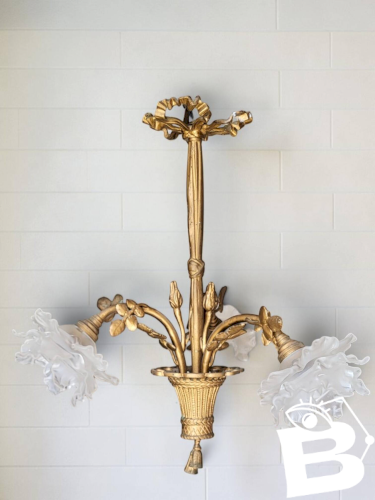 Lustre en bronze Louis XVI
