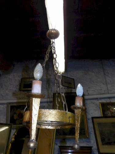 LUSTRE EN FER FORGE DORE 3 AMPOULES N14