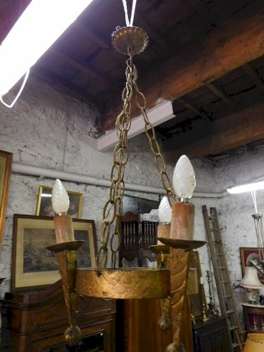 LUSTRE EN FER FORGE DORE 3 AMPOULES N14