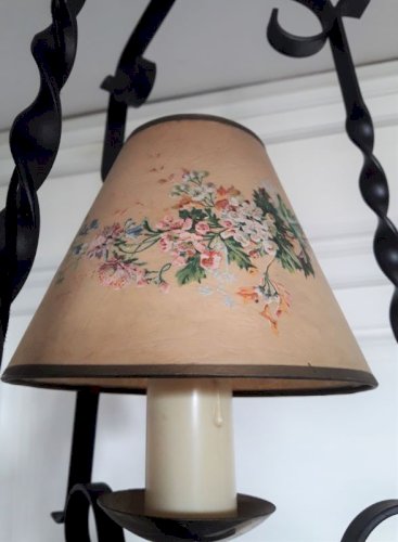 Lustre fer forgé noir et chaîne dorée, vintage