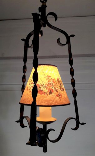 Lustre fer forgé noir et chaîne dorée, vintage