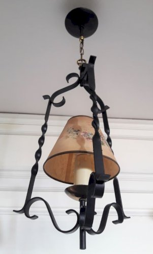 Lustre fer forgé noir et chaîne dorée, vintage