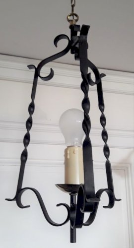 Lustre fer forgé noir et chaîne dorée, vintage