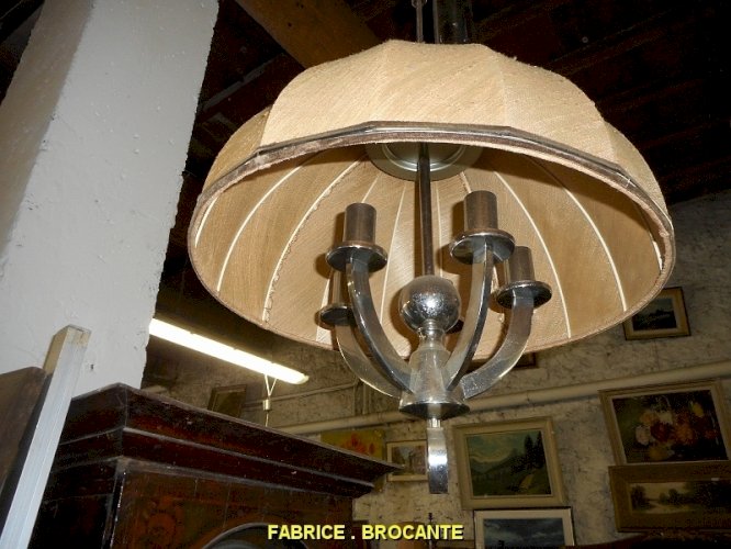LUSTRE MONTE ET BAISSE DES ANNEES 1970 N 19