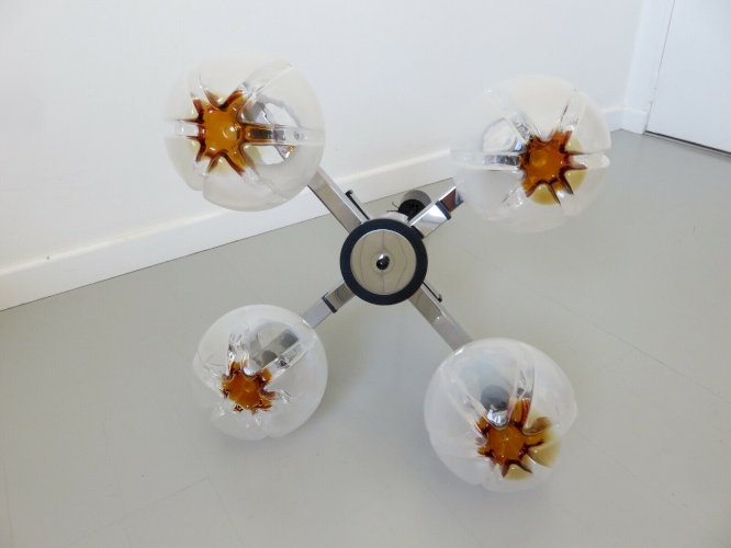 LUSTRE, SUSPENSION GAETANO SCIOLARI METAL CHROME ET VERRERIE DE MURANO ANNEES 70