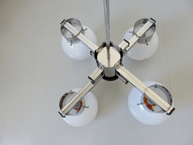 LUSTRE, SUSPENSION GAETANO SCIOLARI METAL CHROME ET VERRERIE DE MURANO ANNEES 70