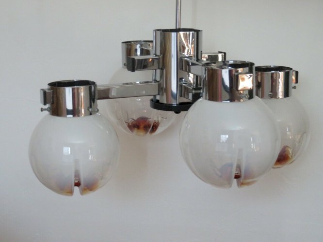 LUSTRE, SUSPENSION GAETANO SCIOLARI METAL CHROME ET VERRERIE DE MURANO ANNEES 70