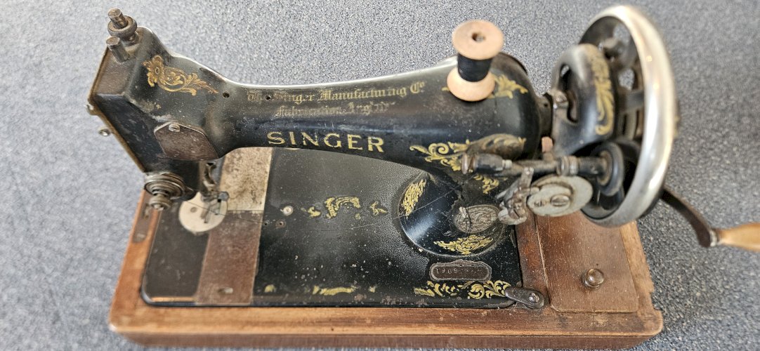 Machine à coudre ancienne Singer