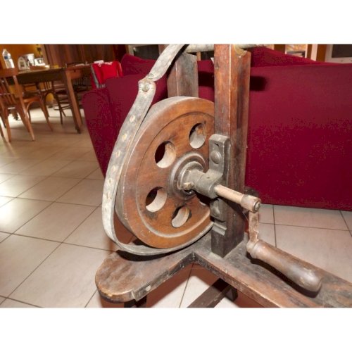 Machine industrielle rouet