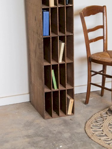 Madeleine, la bibliothèque en bois N°22