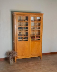 Madeleine, la bibliothèque en bois N°92