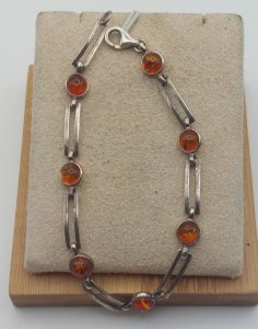 Beautiful antique bracelet, amber stones and solid silver.
