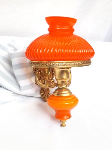 Magnifique applique Napoléon 3 bronze et opaline orange