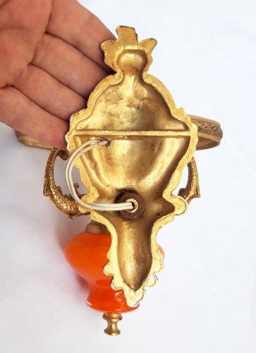Magnifique applique Napoléon 3 bronze et opaline orange