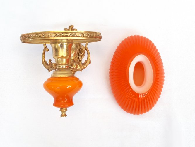 Magnifique applique Napoléon 3 bronze et opaline orange