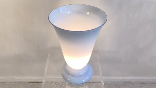 ?✨ Magnifique Grande lampe vintage en Verre de Bohême bleu opalin — signée Tchécoslovaquie — années 60/70 ✨?