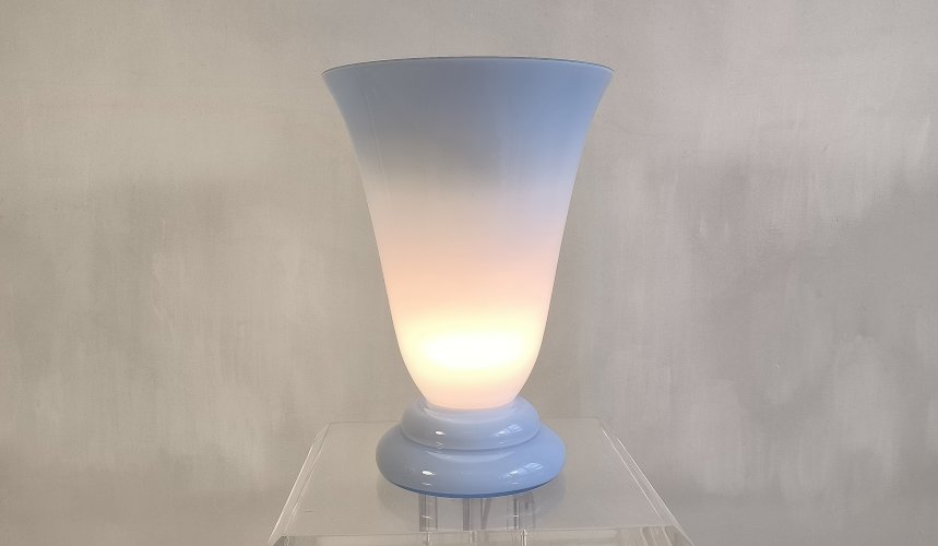 ?✨ Magnifique Grande lampe vintage en Verre de Bohême bleu opalin — signée Tchécoslovaquie — années 60/70 ✨?