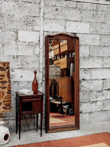 Maïa, la table de chevet en acajou N°217