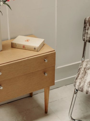 Maïa, la table de chevet en bois clair N°229