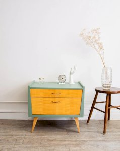 Maïa, the wooden bedside table No. 117
