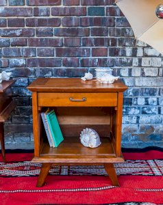 Maïa, the wooden bedside table No. 252