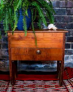 Maïa, la table de chevet en bois N°254