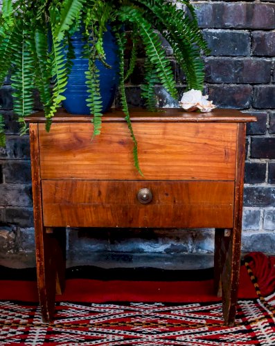 Maïa, la table de chevet en bois N°254