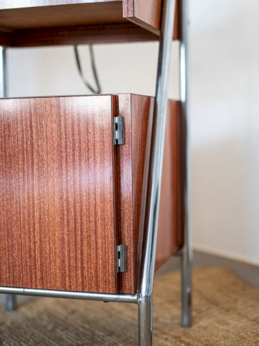 Maïa, la table de chevet en formica N°277