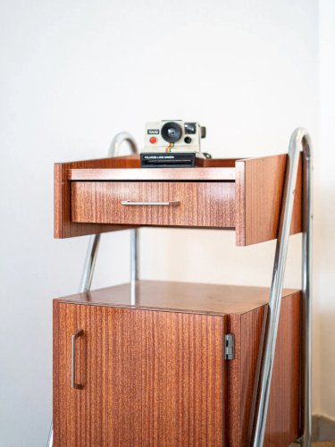 Maïa, la table de chevet en formica N°277