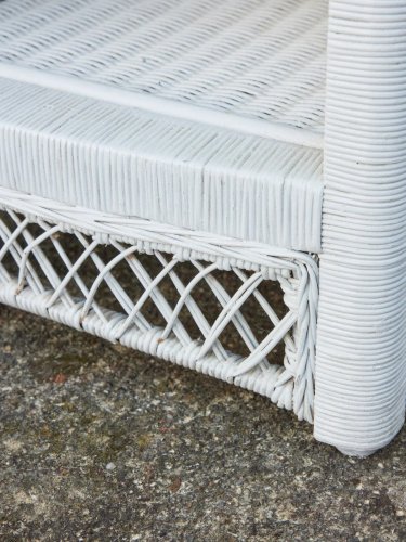 Maïa, la table de chevet en rotin N°270