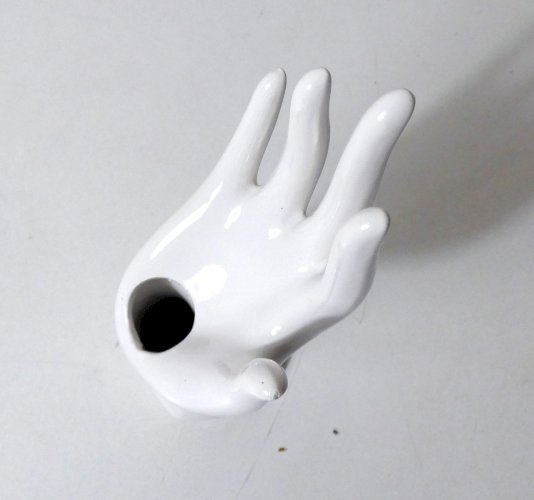 main blanche en céramique vintage baguier soliflore support à bijoux