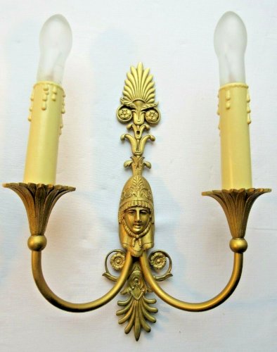 Maison Charles, 2 appliques Empire, bronze patine Or, Palmettes et Femme casquée