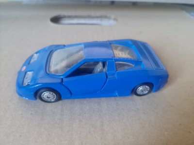 Maisto Bugatti E 110. 1.38e.    Retro Friction