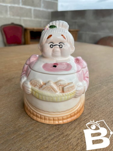 Mamie pot à biscuits / boîte
