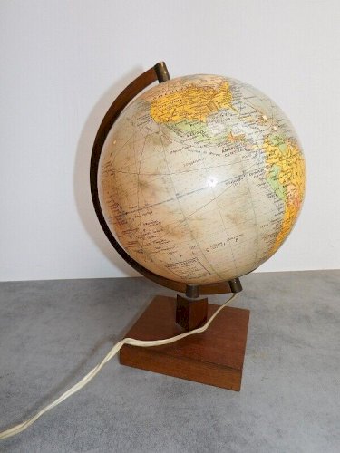 MAPPEMONDE GLOBE TERRESTRE GIRARD ET BARRIERE DES ANNEES 1950