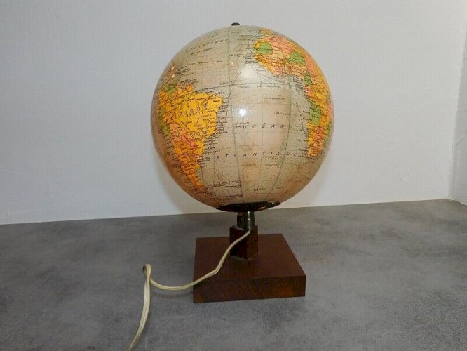 MAPPEMONDE GLOBE TERRESTRE GIRARD ET BARRIERE DES ANNEES 1950