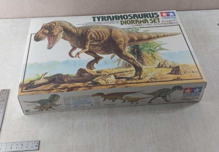 Maquette / Kit dinosaure, Tyrannosaurus, Tamiya 60102, 1/35 ^