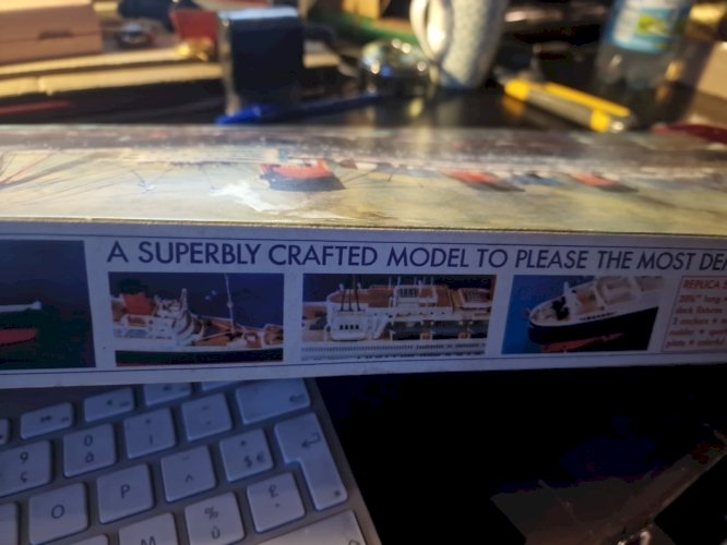 Maquette Revell H-311- non commencée , complete