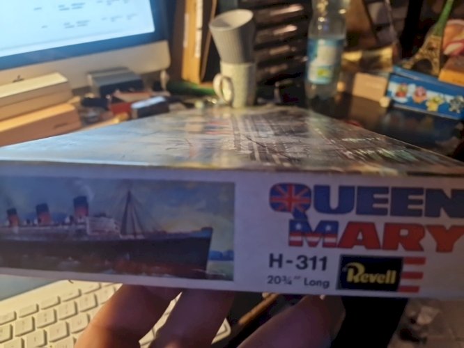 Maquette Revell H-311- non commencée , complete