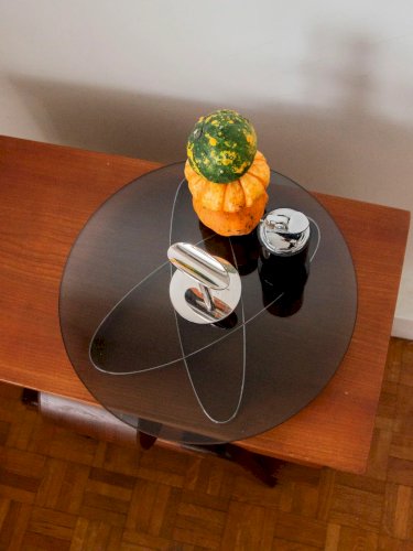 Marcel, le plateau rond en verre fumé N°118